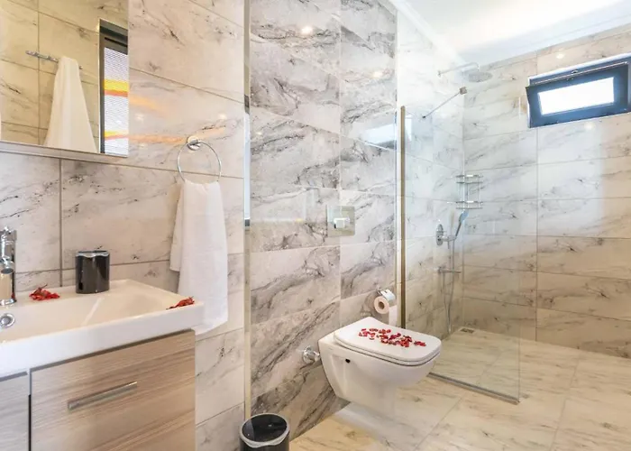 Islamlar Village 2 Bedroom 卡尔坎